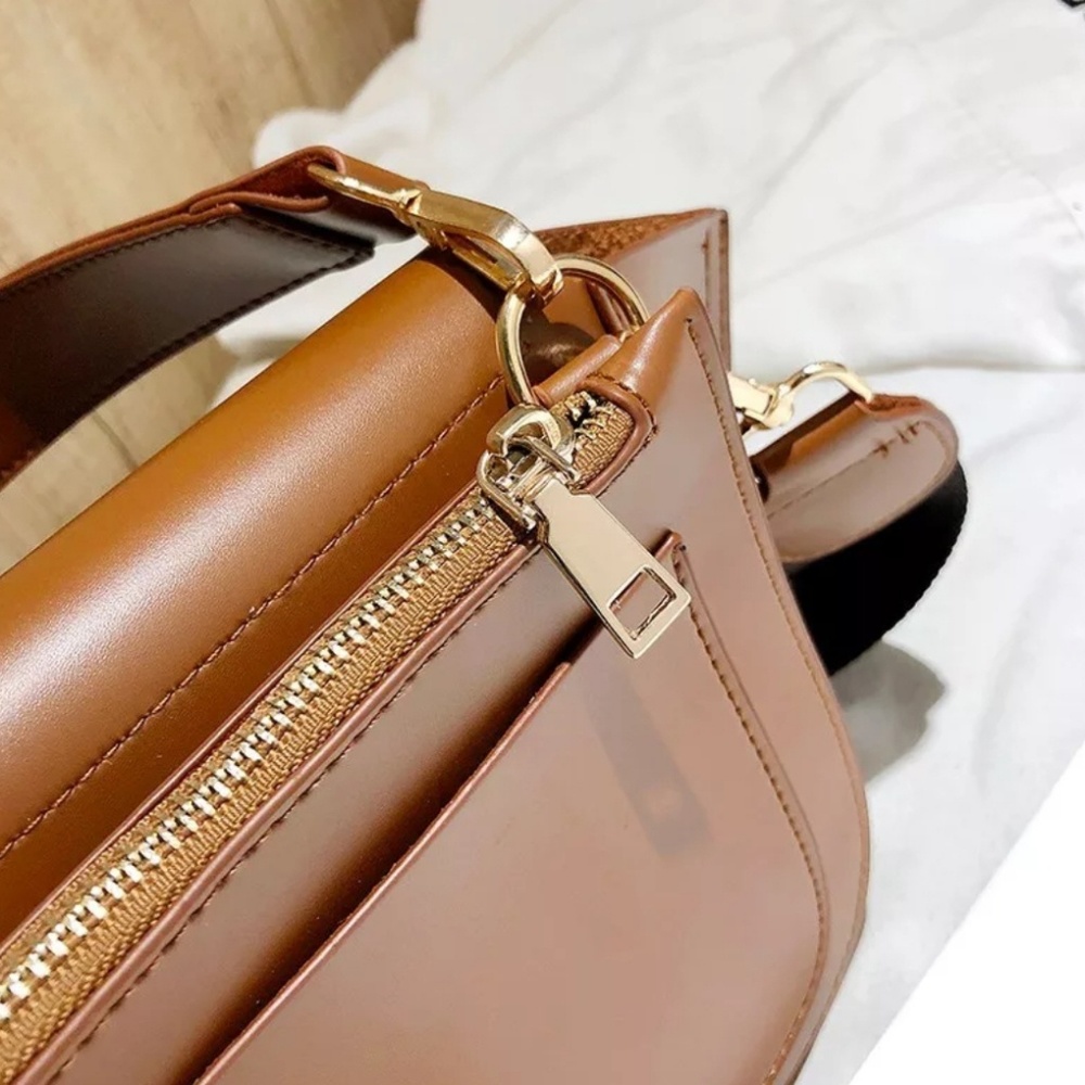 NEW REIMS Leather Shoulder Crossbody Wrist Purse - Picture 8 of 8